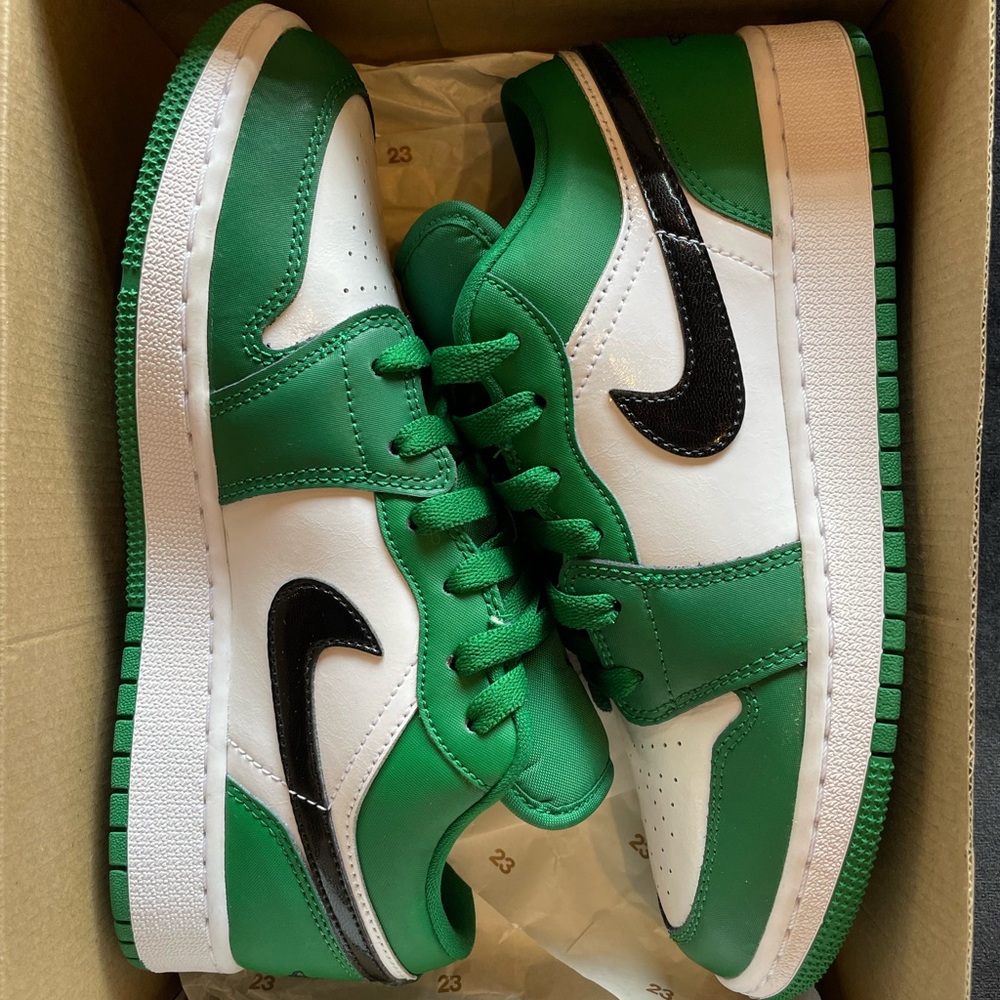 Brand new Air Jordan 1 low Pine GS. Youth size 6 womens 7.5